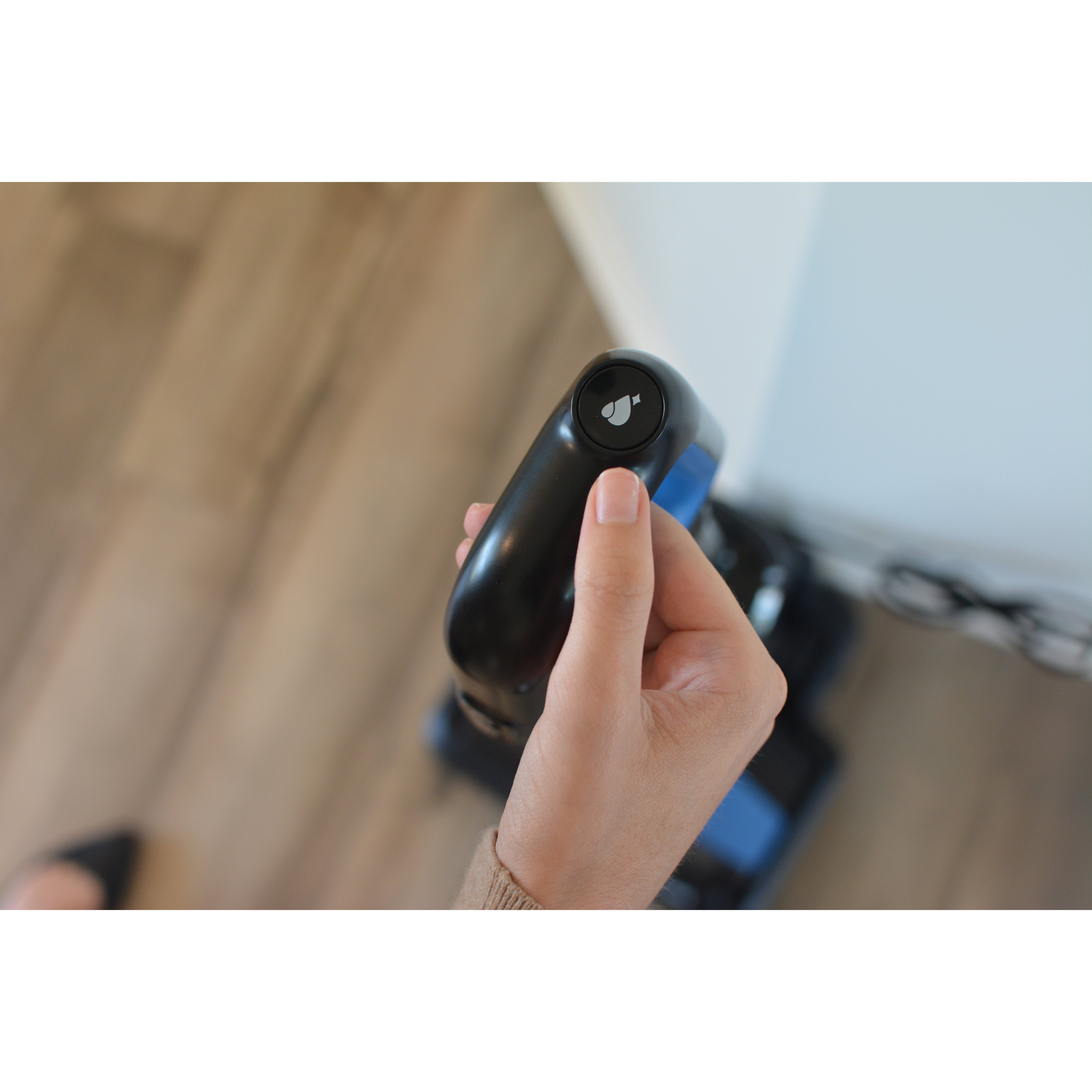 Lulu - Quick Clean Ultra Cordless Wet/Dry Vacuum Wash