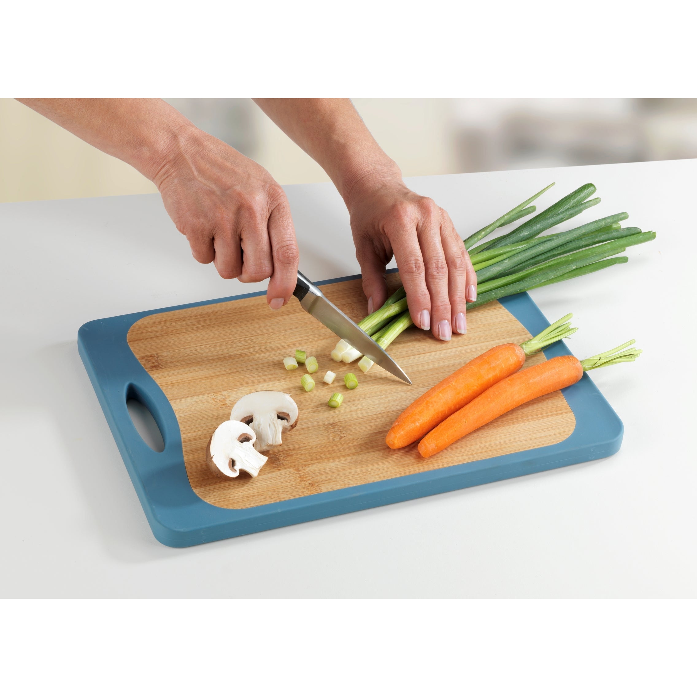 Double Sided Cutting Board - Bamboo & Pp - 33X23 - Anti-Slip Tpe - Blue
