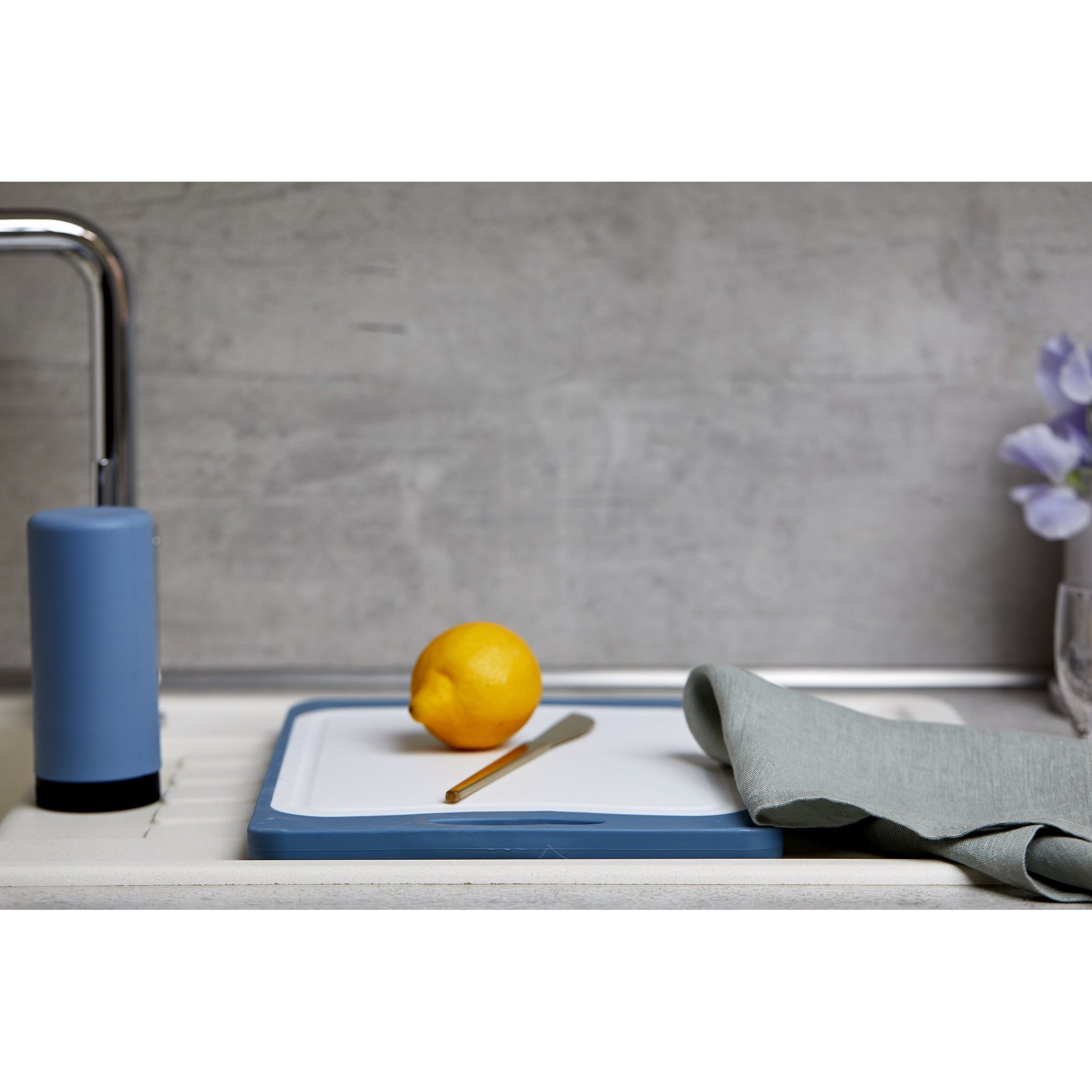 Double Sided Cutting Board - Bamboo & Pp - 33X23 - Anti-Slip Tpe - Blue