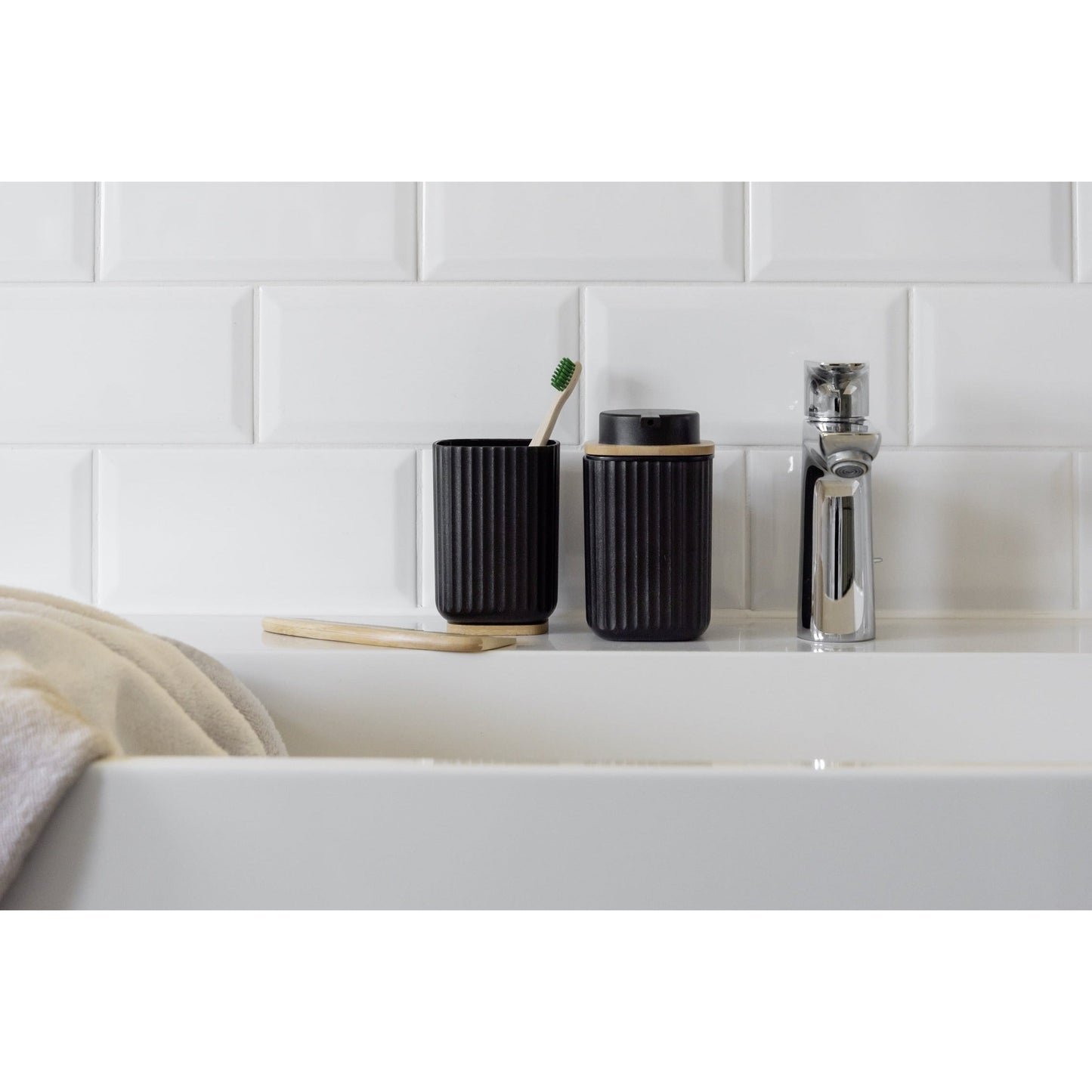 TOOTHBRUSH TUMBLER - ROTELLO - PLASTIC & BAMBOO - BLACK