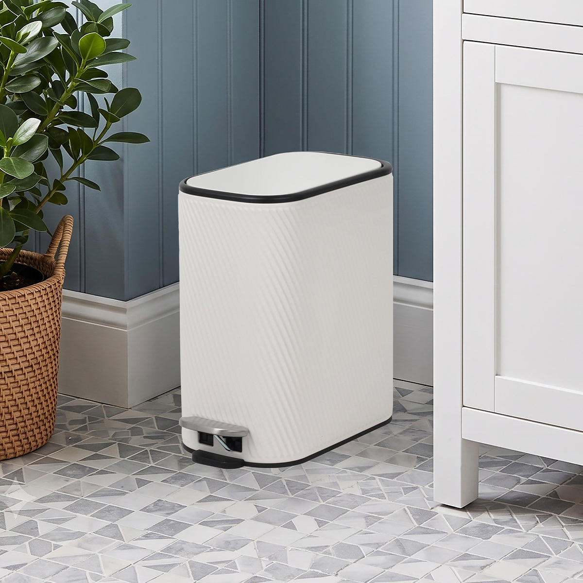 CASA Amalfi 5L Steel Swirl Ribbed Pedal Bin - White