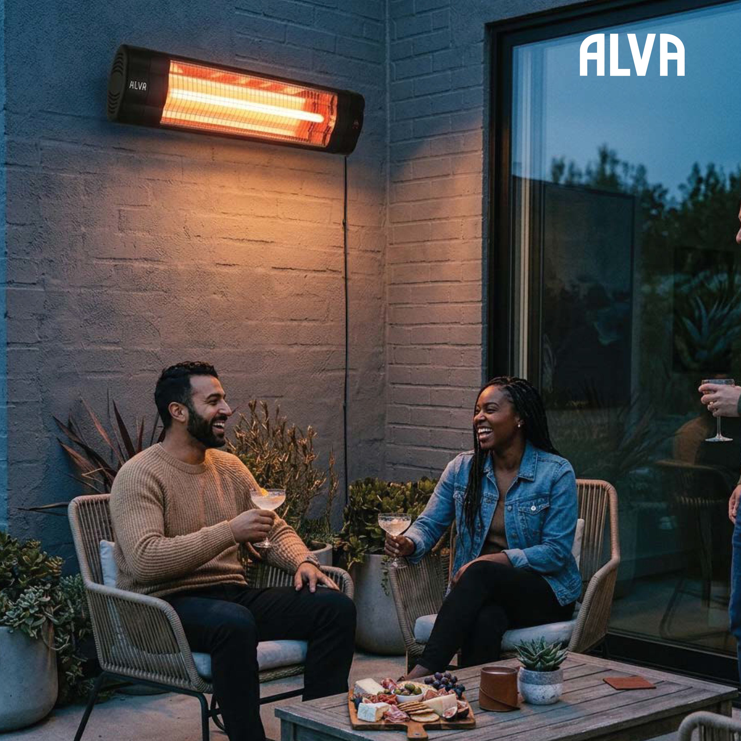 Electric Infrared Heater | Telescopic Stand & Remote Control | Wall-mountable