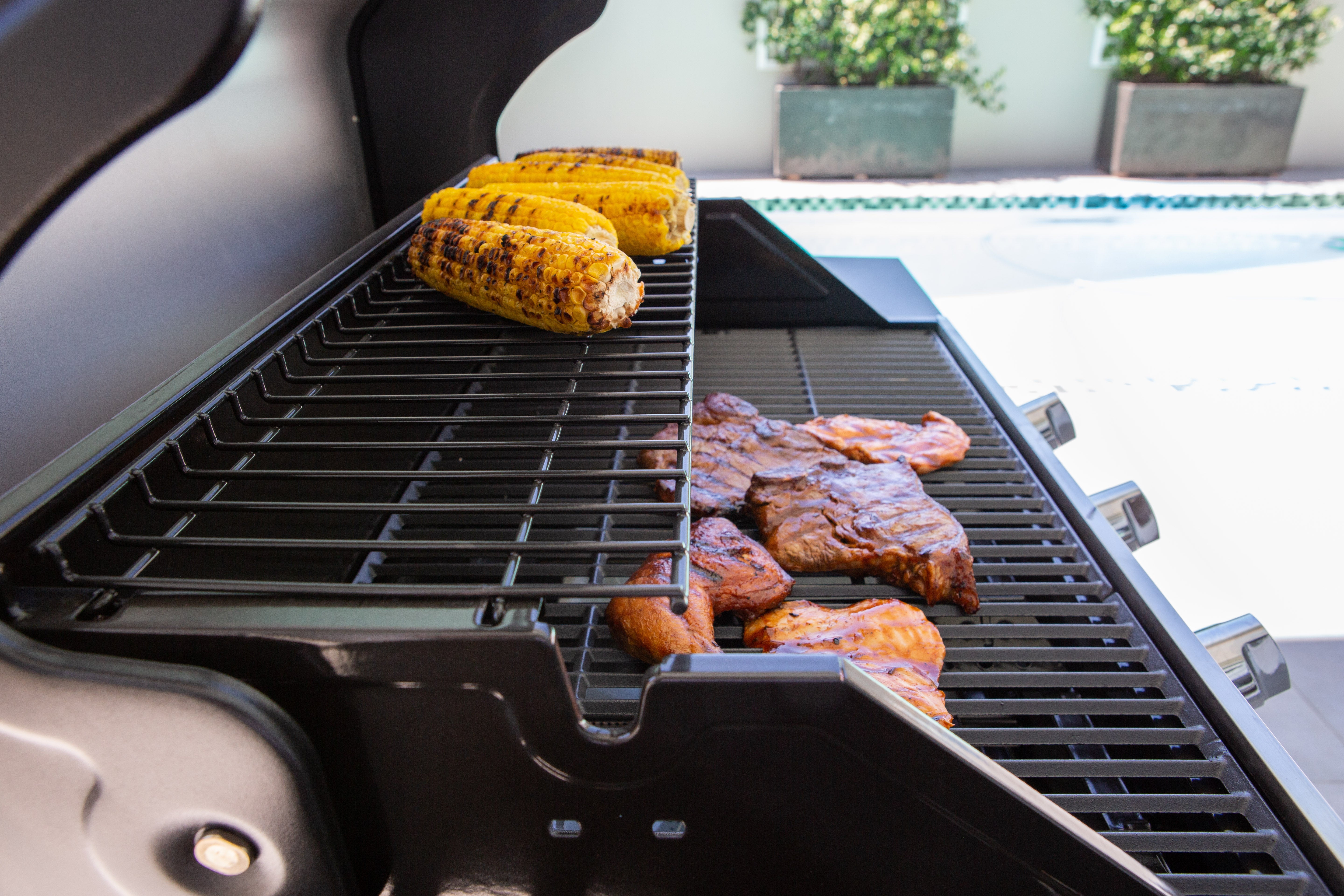 Finesse 5-Burner Stainless Steel Gas BBQ With Side Burner