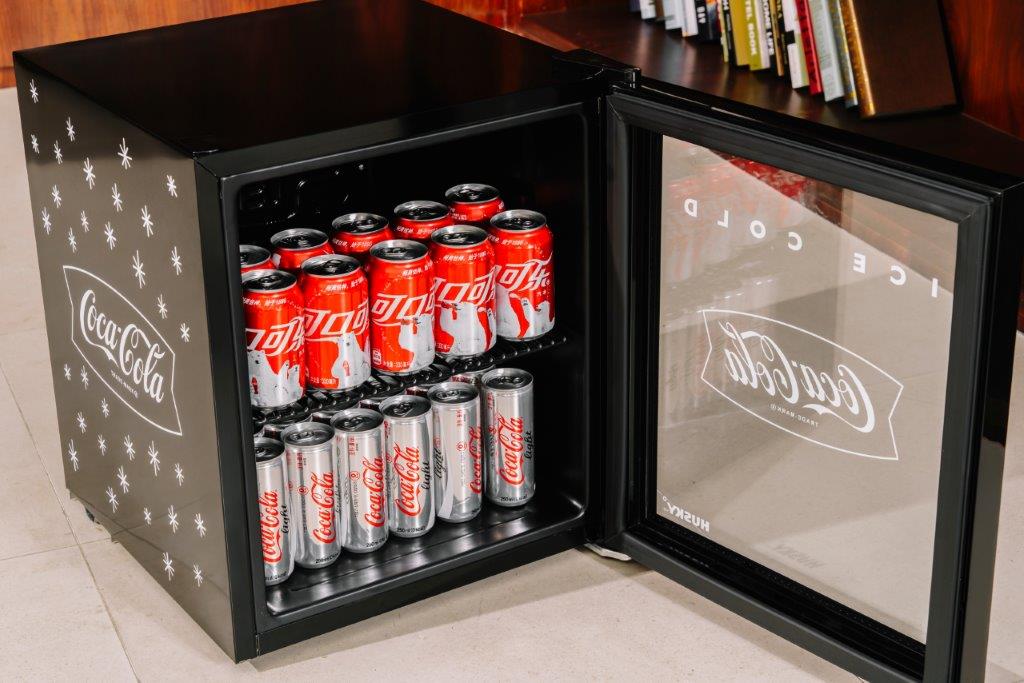 46L COUNTER-TOP BEVERAGE COOLER W/ GLASS DOOR - COCA COLA - BLACK