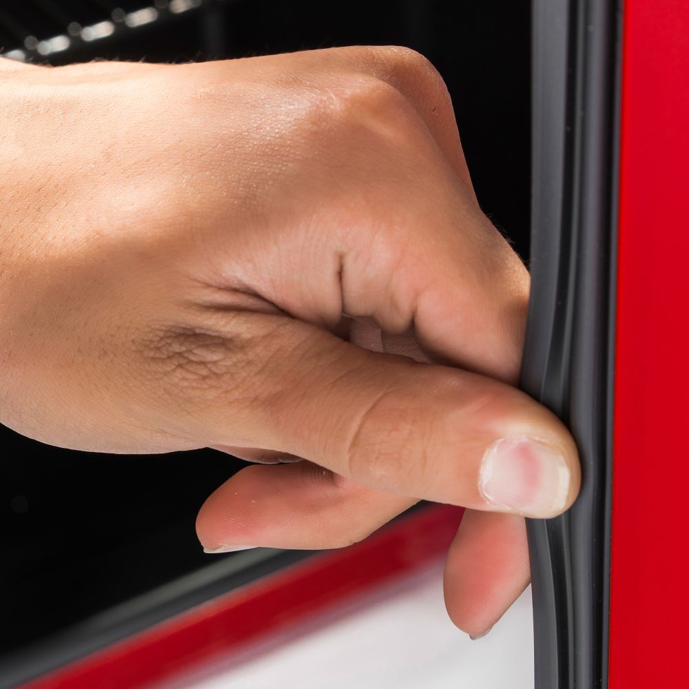 46L Countertop Retro Fridge (Red / White / Black)