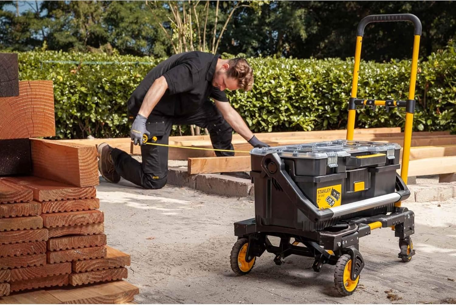 STANLEY FT584 Folding Stair Climber 60kg | 6-Wheel Ladder Cart