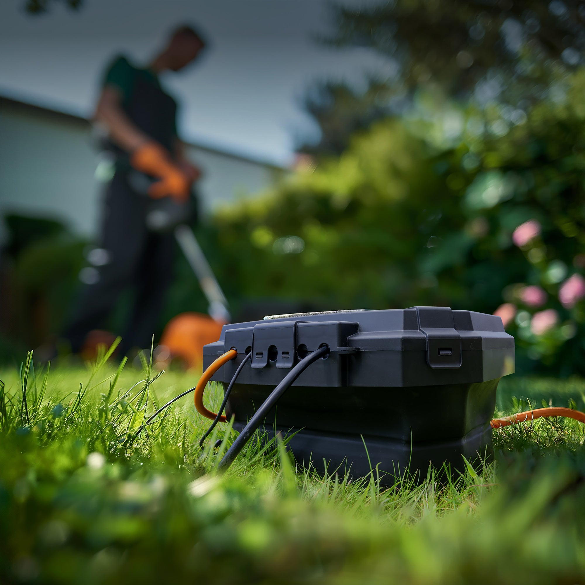 Weatherproof Collapsible Outdoor Electrical Protection Box – IP54 Rated