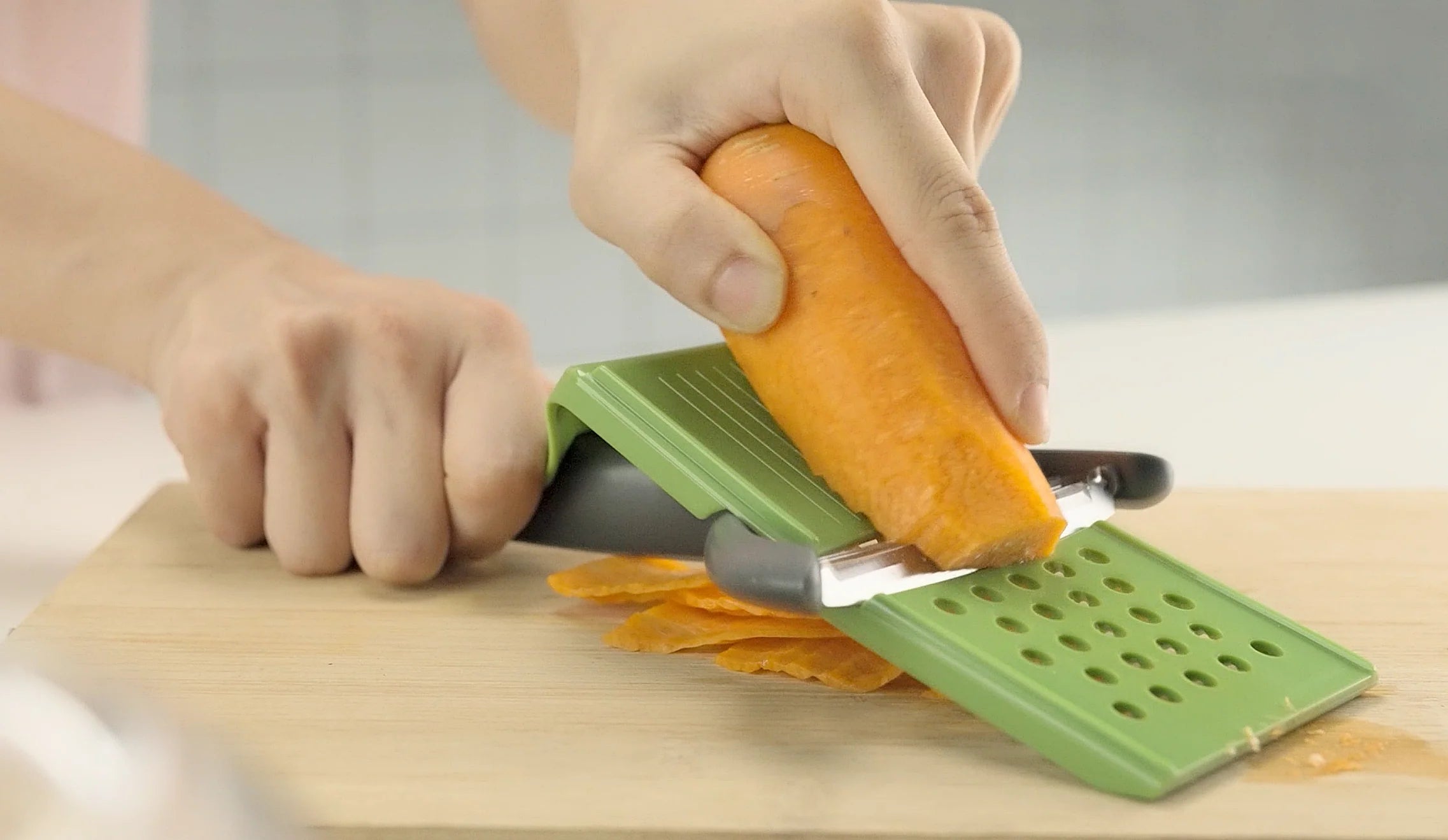 Fresh Choice Peeler Mandoline | 4-in-1 Slicer, Peeler & Grater