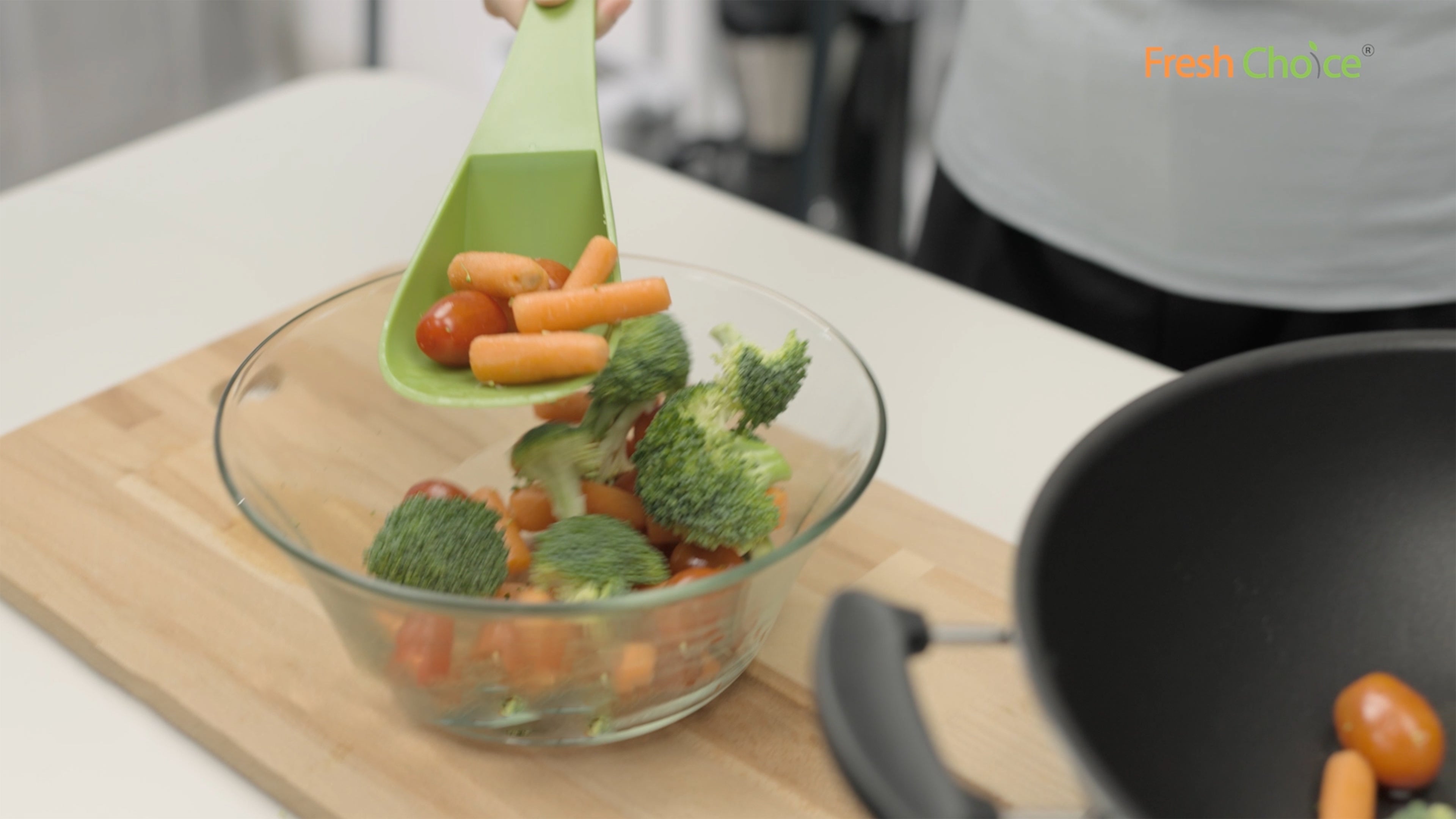 Fresh Choice 4-in-1 Colander Scoop | Measure, Scoop, Drain & Serve